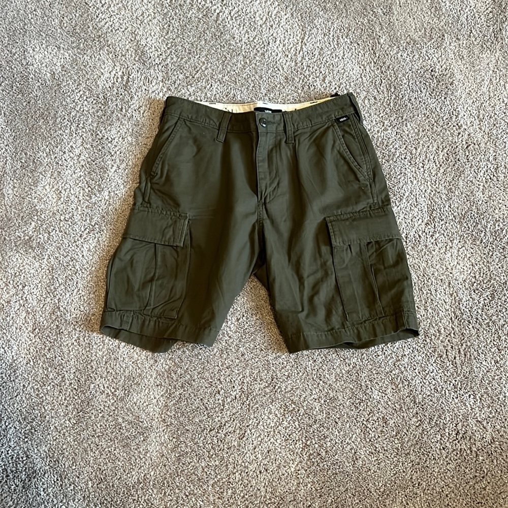 Men’s Vans Cargo Shorts Size 28
